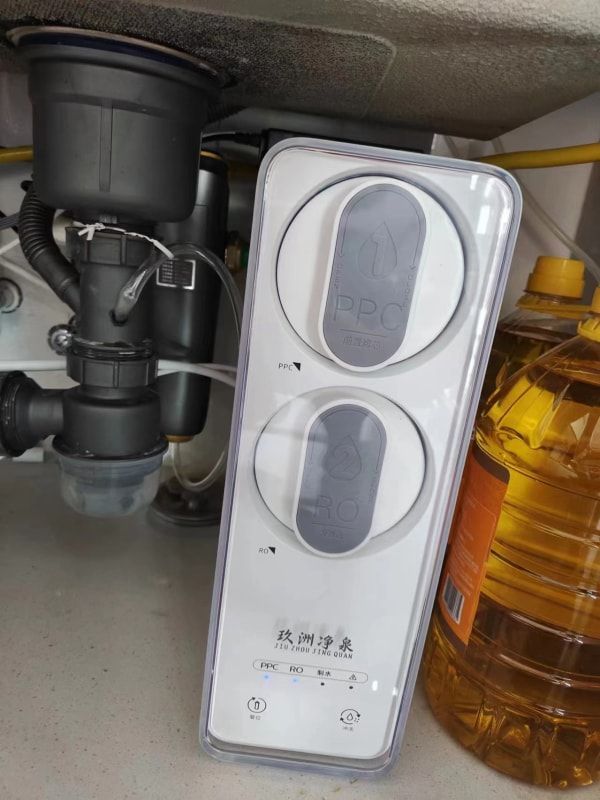 當(dāng)您關(guān)閉水龍頭后，前置過濾器里的水仍然可以使用，但具體使用情況取決于幾個因素
